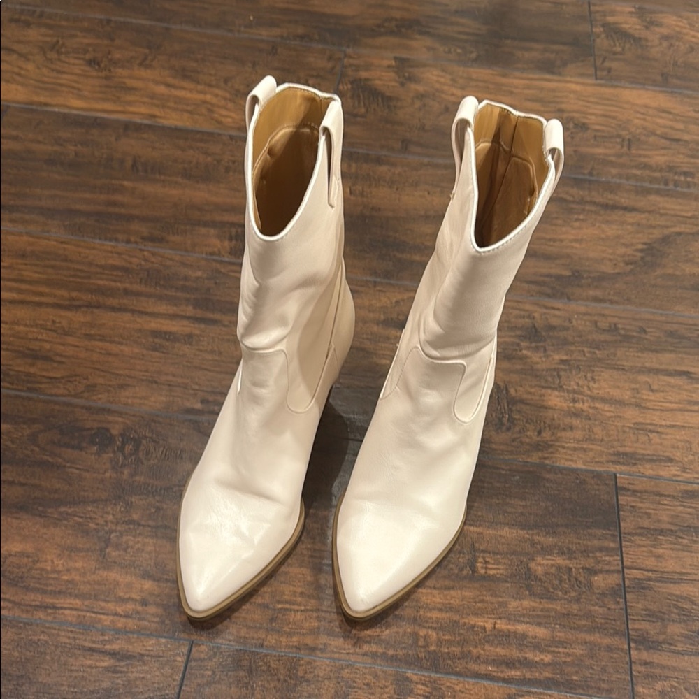 Cream Heeled Boots with Western Style
